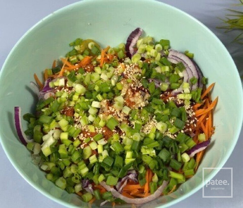 Салат из солёных огурцов. - Шаг 1