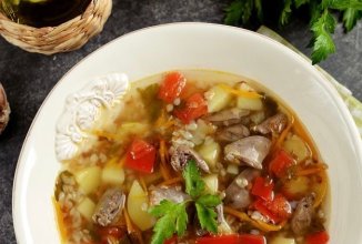 Суп с куриными сердечками и гречкой 🍲
