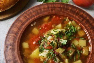Армянский суп из баклажанов с помидорами 🍲