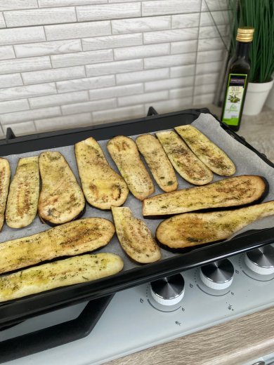 Баклажаны с творожным сыром и чесноком - Шаг 1