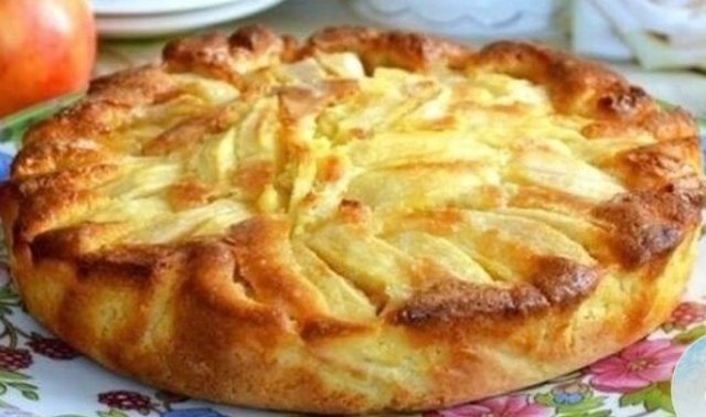 Итальянский деревенский пирог с яблоками.