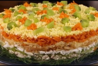 Праздничный салат с киви