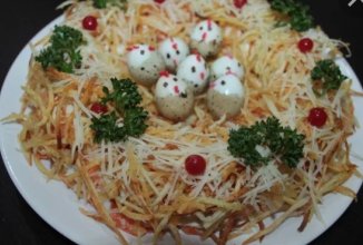 Салат «Птичье гнездо».