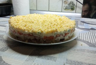Салат Мимоза с куриный копчёной грудки