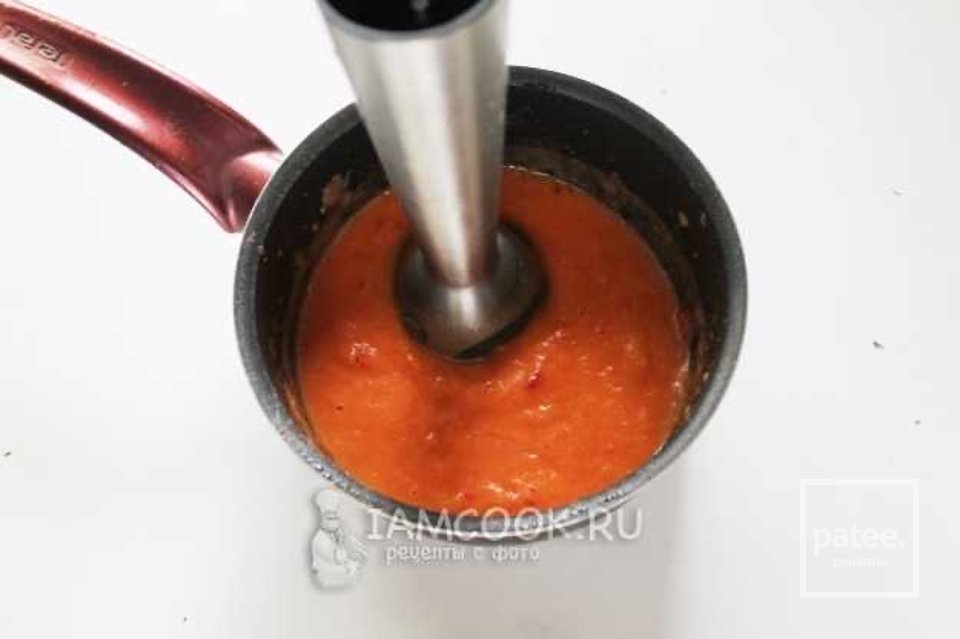 Острый кетчуп из помидоров на зиму 🥫 - Шаг 9