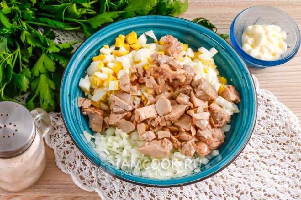 Салат с печенью трески 🥗 - Шаг 4