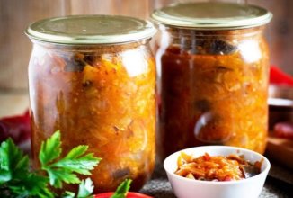 Солянка с капустой и баклажанами на зиму
🫙