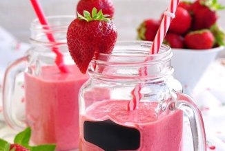 Клубничный смузи с молоком 🥤