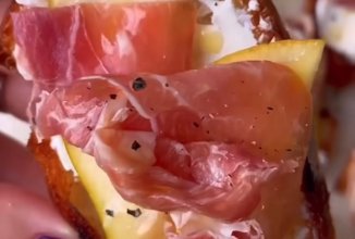 Гренки с прошутто