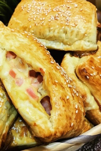 «Кармашки» с колбасой и сыром 👍🏼 - Шаг 2