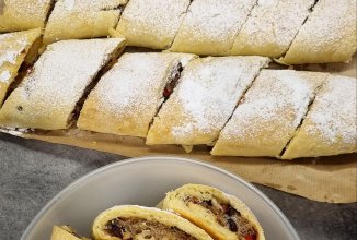 Булочки с сухофруктами