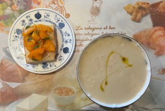 Суп из цветной капусты с гренками