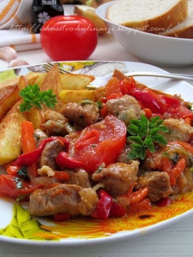 "Шкворчащая сковородочка", или мясо пo-абхазски