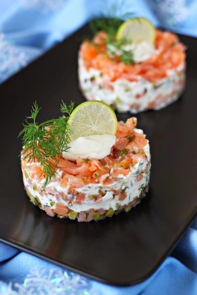 Салат из копчёного лосося с горчичным соусом 🥗 - Шаг 3