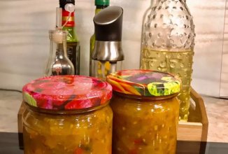 Острая закуска из кабачков