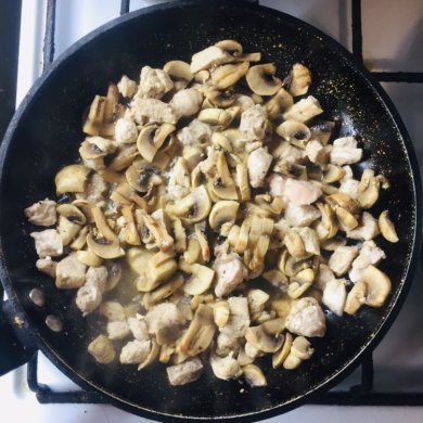 Грибной суп со свининой - Шаг 1