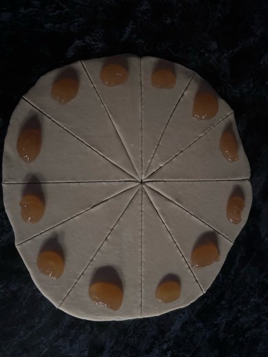 Рогалики с яблочным повидлом - Шаг 8