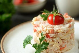 Салат «Морское чудо» с кальмарами и креветками 🥗