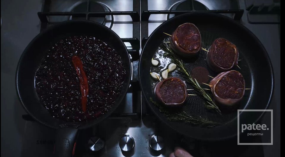 Мидальйон с вишневым соусом чили - Шаг 7