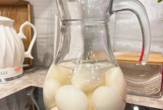 Соленые вареные яйца