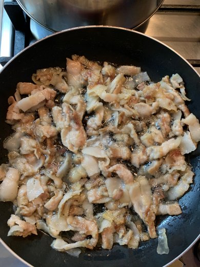 Гратен из цветной капусты с беконом - Шаг 1