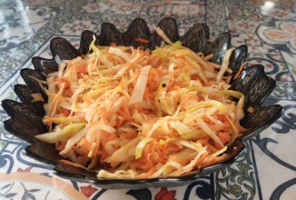 Салат из капусты и моркови с уксусом как в столовой