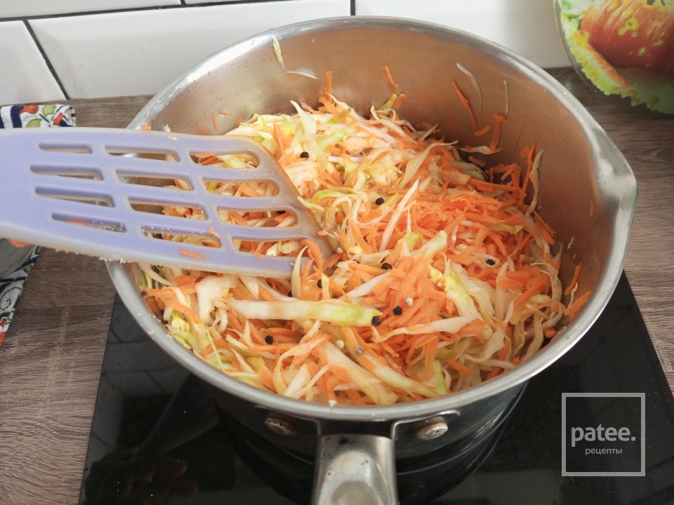 Салат из капусты и моркови с уксусом как в столовой - Шаг 7