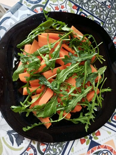 Салат из молодой моркови с соусом песто - Шаг 4