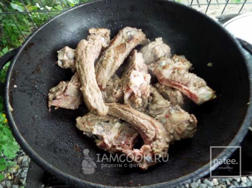 Свиные ребрышки в казане на костре 🍖 - Шаг 5