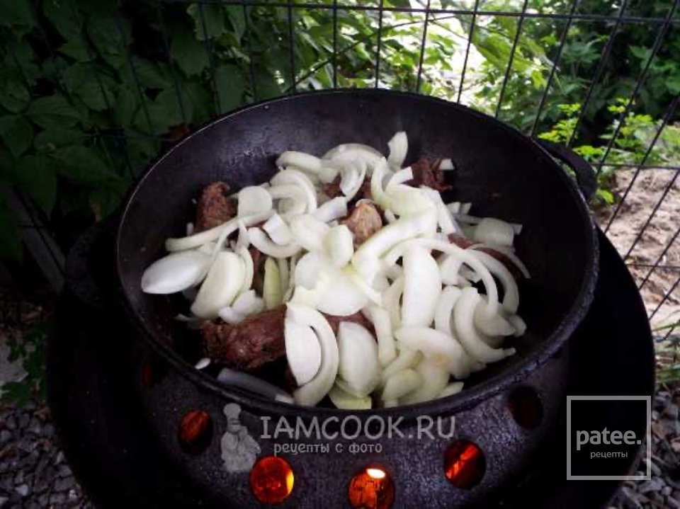 Свиные ребрышки в казане на костре 🍖 - Шаг 7