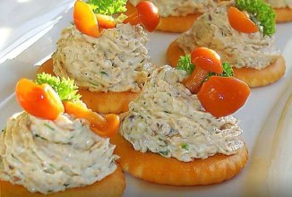 Грибная закуска на крекерах 👍🏼