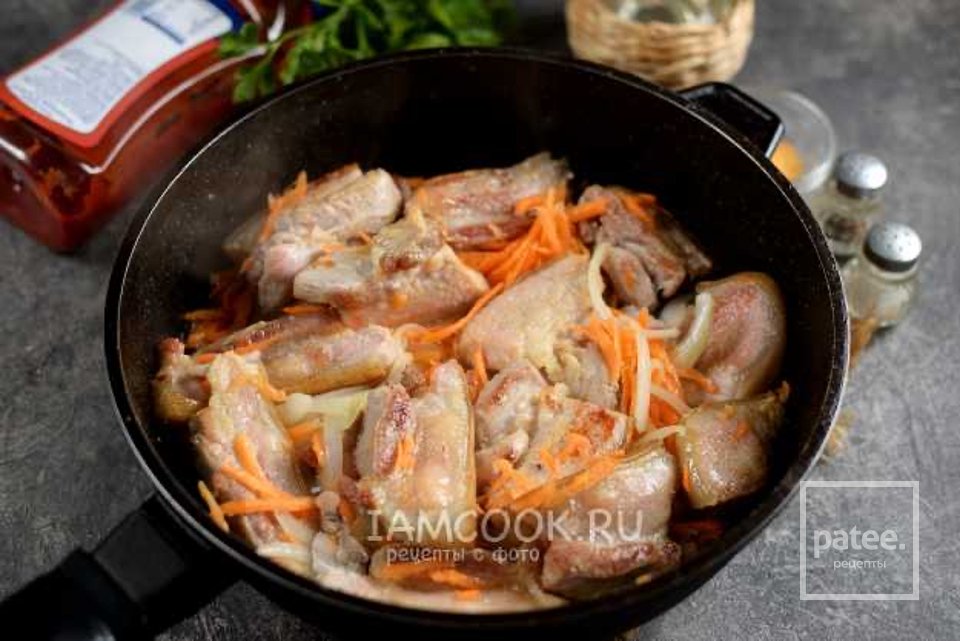 Тушеная свиная грудинка 🥩 - Шаг 4