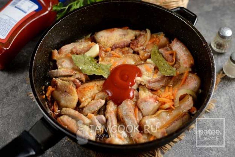 Тушеная свиная грудинка 🥩 - Шаг 6