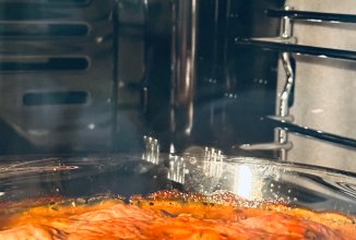 Тефтели в сметанно-томатном соусе