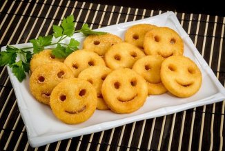 Картофельные смайлики.