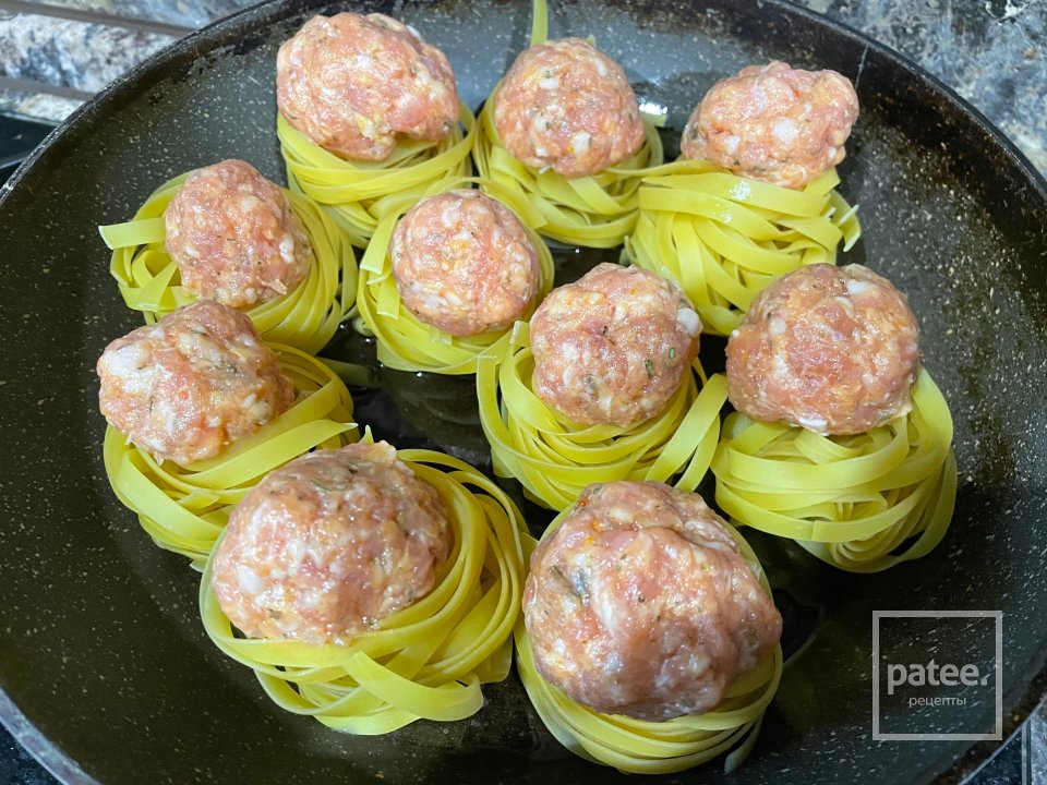 Гнёзда с фрикадельками - Шаг 2