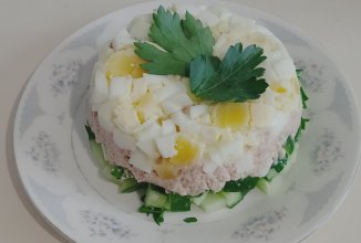 Салат с тунцом