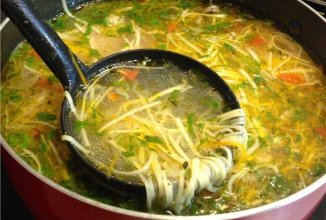 Куриный суп с домашней лапшой (Зама)