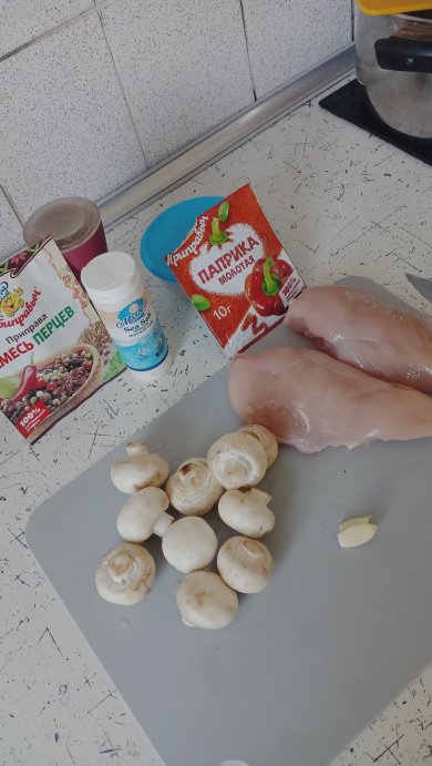 Грудка куриная с грибами - Шаг 1