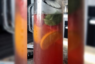 Клубничный лимонад с базиликом