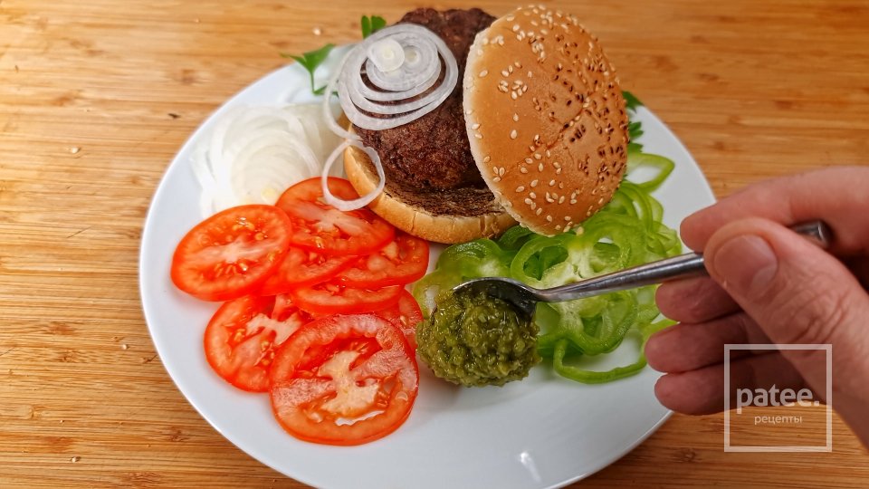 Бургер с начинкой из артишока сыра и зелени. - Шаг 8