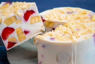 Клубнично-банановый десерт