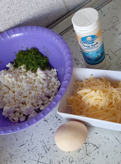 Творожно-сырная лепёшка без муки - Шаг 1