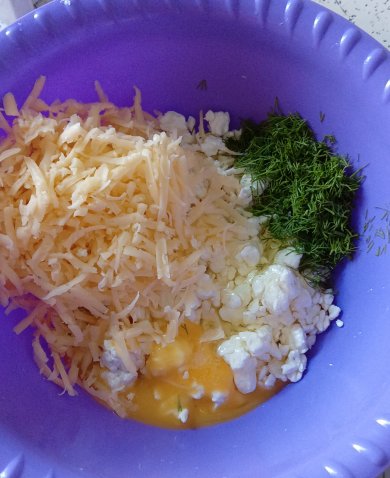 Творожно-сырная лепёшка без муки - Шаг 2