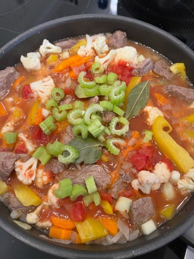 Гуляш из говядины с овощами - Шаг 11