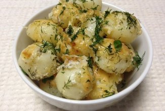 Молодой картофель под сметанным соусом 🥔