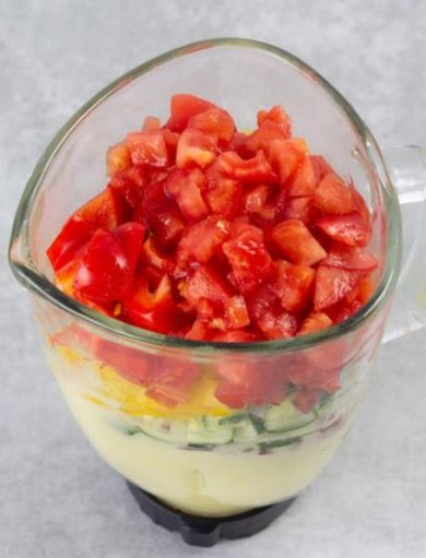 Гаспачо с дыней, сыром и овощами - Шаг 5