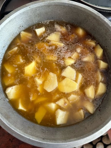 Тушеная картошка с мясом /классический рецепт - Шаг 4