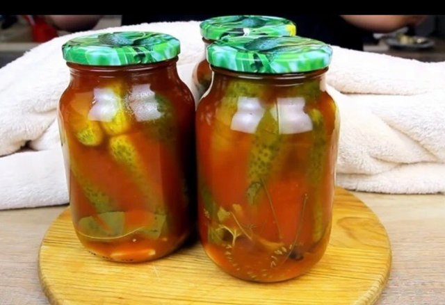 Огурцы с кетчупом чили на зиму — самый вкусный рецепт без стерилизации