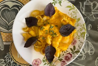 Паста с морковным соусом